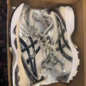 Asics Cream Black Metallic Plum Gel-Kayano 14
